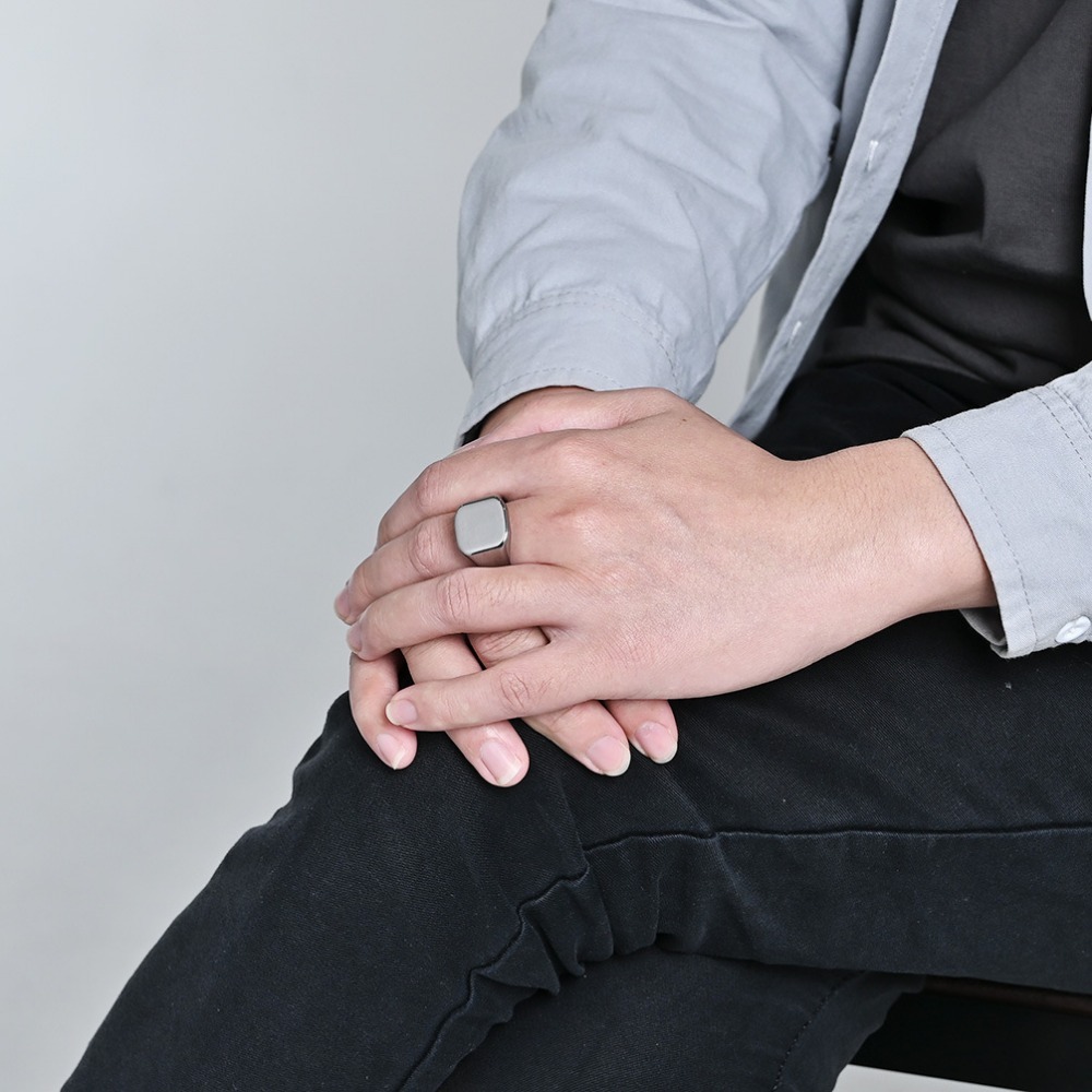 แหวนแต่งงานผู้ชายทรงสี่เหลี่ยม - Signet Ring Men บทวิจารณ์และราคา